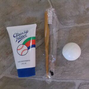 Vtg Childs Avon Clean Up Hitter Gift Set - Shampoo, Soap, Toothbrush- 1990 - NIB